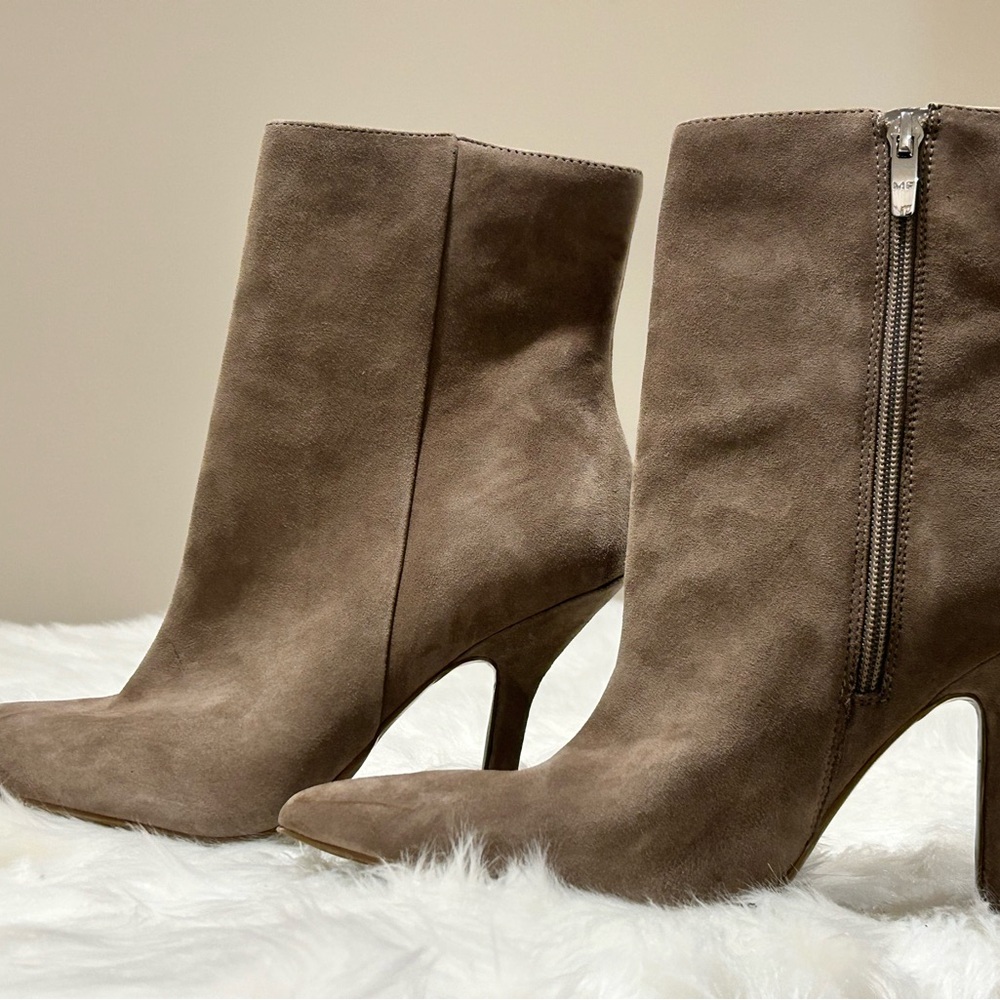 New Marc Fisher Taupe Suede Heeled Boots Size 9M